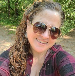 Meet your Posher, Manda